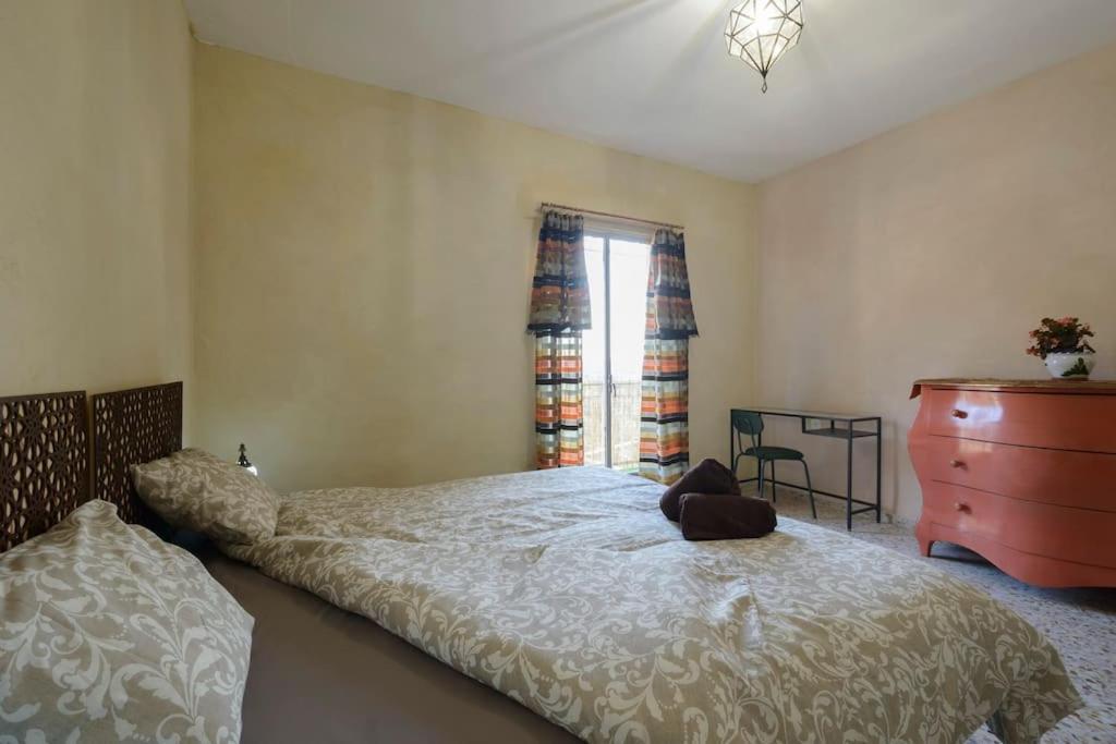 Hostal Nazari Cogollos De La Vega Luaran gambar